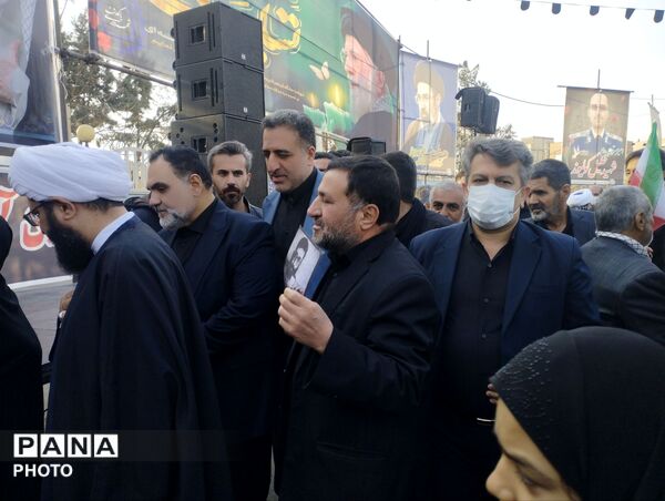 بیعت با سومین رهبر انقلاب اسلامی حضرت آیت الله  سید مجتبی حسینی خامنه ای (حفظه الله ) 