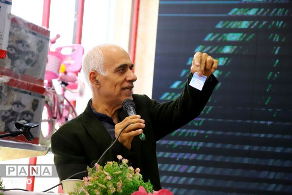 جشنواره بزرگ خریداران ماهی در تبریز