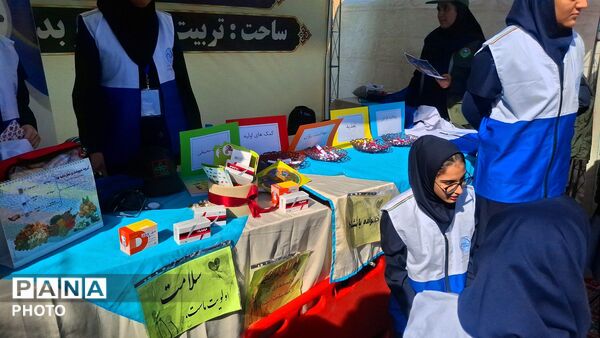 نواخته شدن زنگ مهر همزمان با آغاز سال تحصیلی جدید در تبادکان