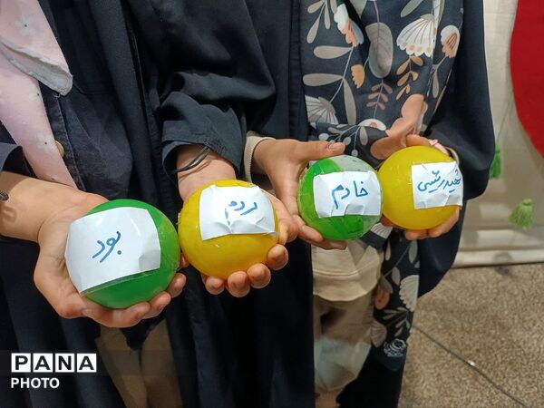 مراسم سالگرد شهید رئیسی در هیات دخترانه «زیر گنبد طلا»