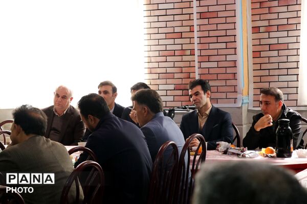 همایش مدیران کانون‌های فرهنگی‌تربیتی و اردوگاه‌های لرستان به میزبانی شهرستان دورود 