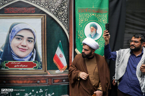 بیعت معلمان با رهبر معظم انقلاب