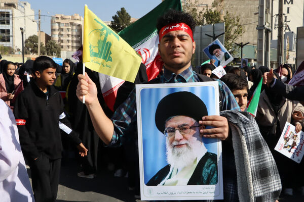 راهپیمایی روز دانش‌آموز در محمدشهر کرج 