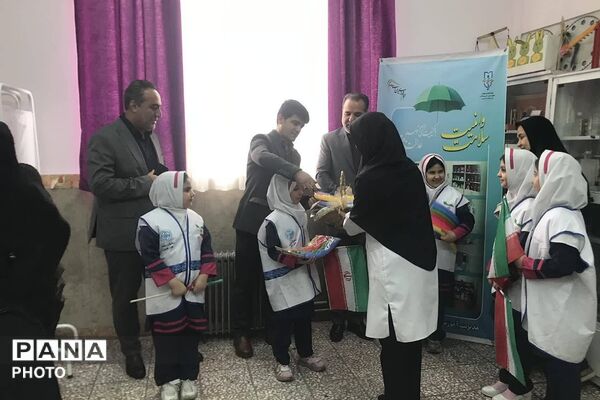 افتتاح اتاق بهداشت به مناسبت هفته سلامت در دبستان حنانه شهرری