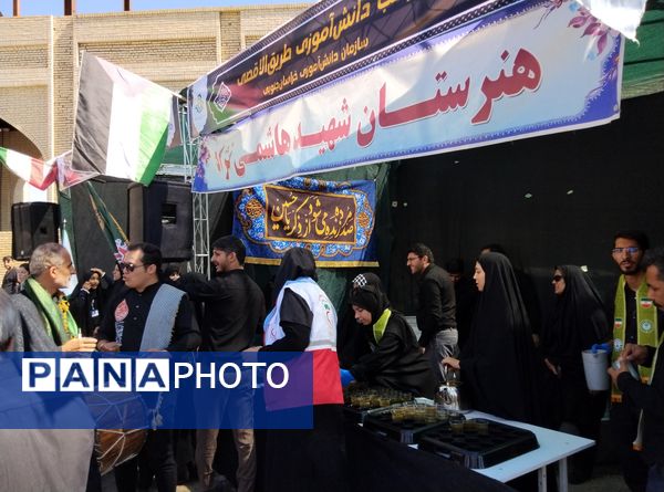 برپایی موکب سازمان دانش‌آموزی و رادیو پانا خراسان جنوبی در مسیر پیاده‌روی جاماندگان اربعین 