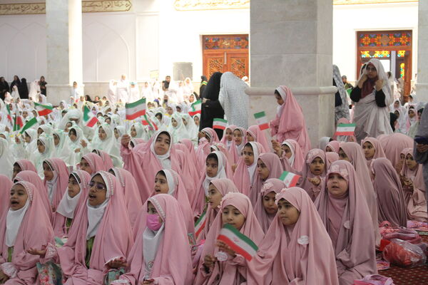جشن تکلیف ۵۰۰۰ دانش‌آموز دختر بندرعباسی 