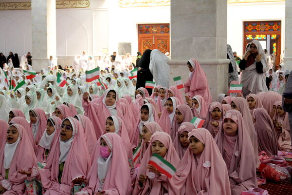 جشن تکلیف ۵۰۰۰ دانش‌آموز دختر بندرعباسی 