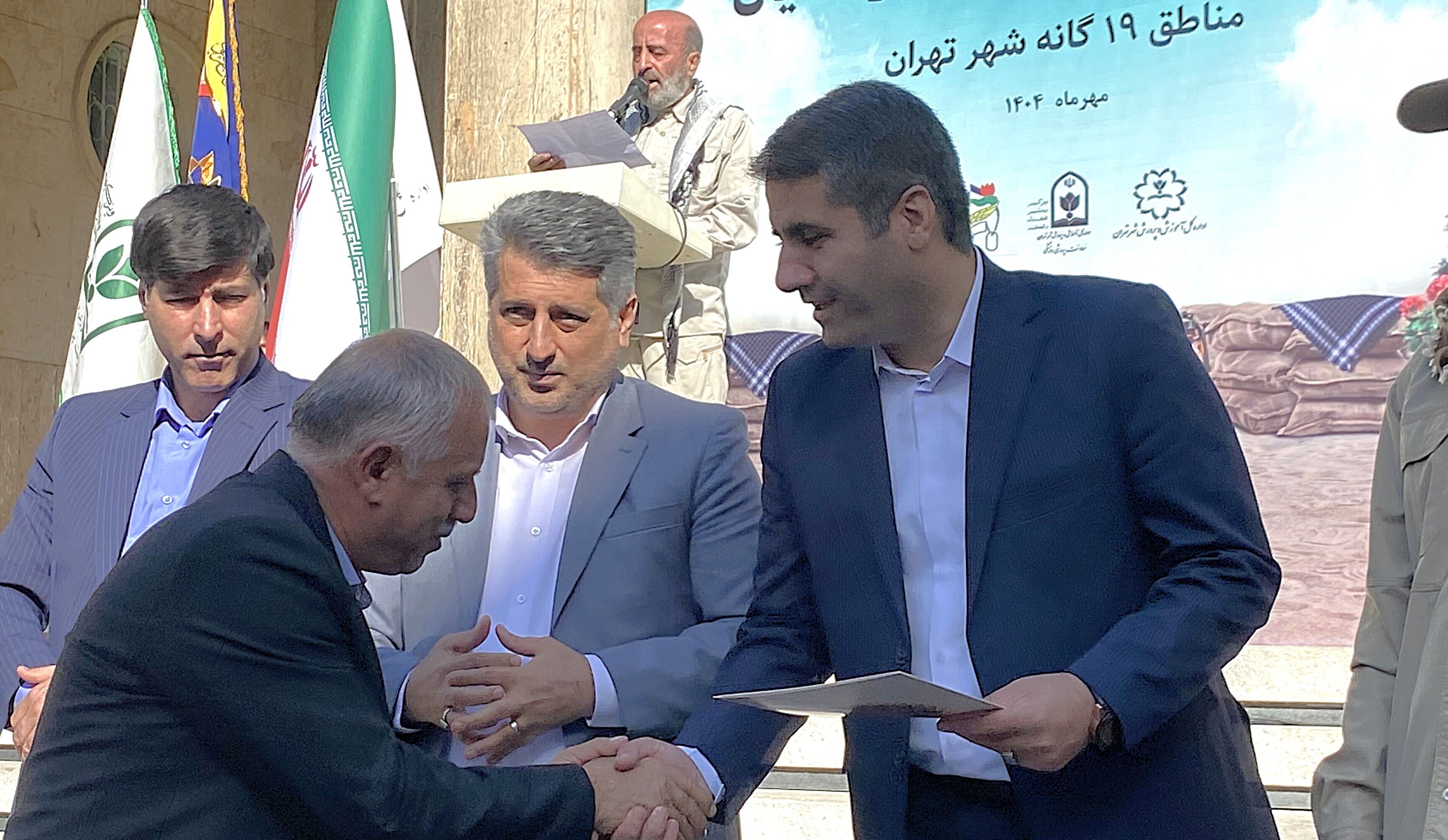 برگزاری صبحگاه مشترک بسیج فرهنگیان به مناسبت هفته دفاع مقدس