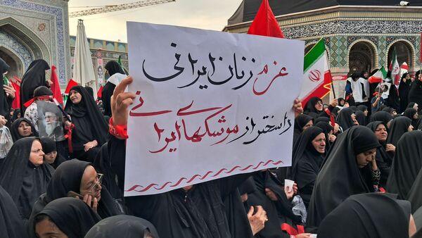 گردهمایی باشکوه بانوان مشهدی در اجتماع "یک ایران یک زینب" در حرم مطهر رضوی