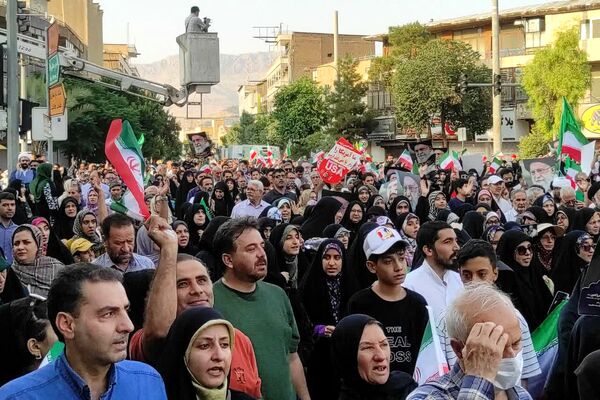 مردم شیراز باری دیگر به صحنه آمدند  و وعده صادق ۳ و عید غدیرخم را جشن گرفتند