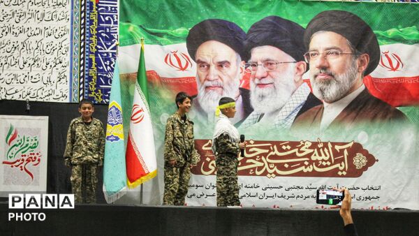ده نودی های مارگونی پای کار انقلاب 