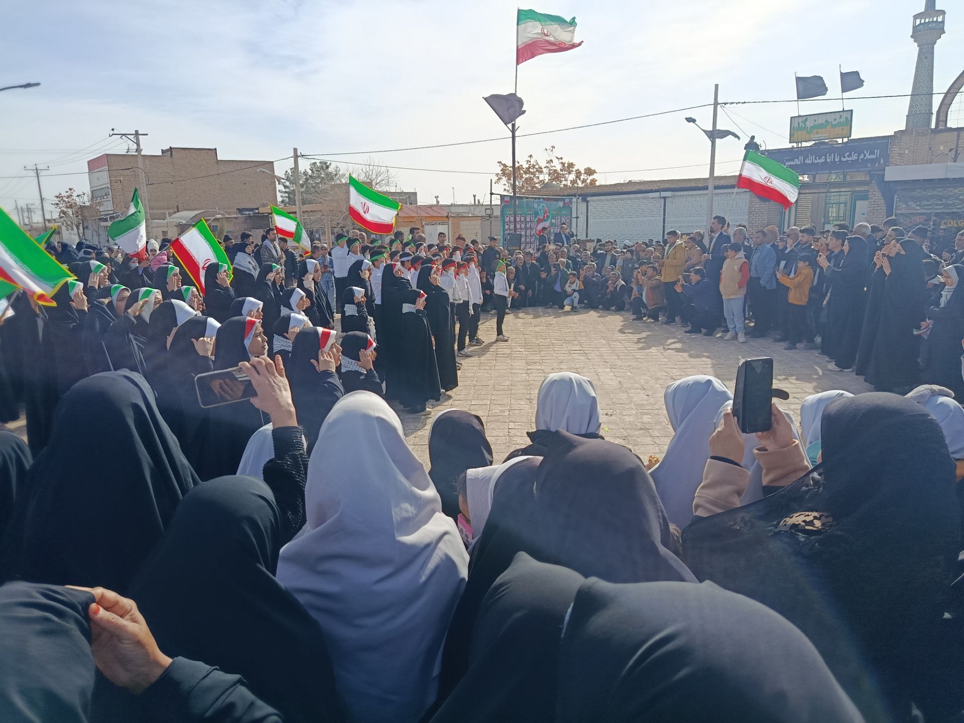 حضور پرشور مردم در راهپیمایی ۲۲ بهمن شهرستان کندر