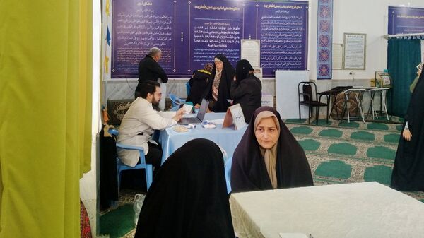 میزخدمت رایگان به‌مناسبت روز پرستار در ماهدشت‌ کرج