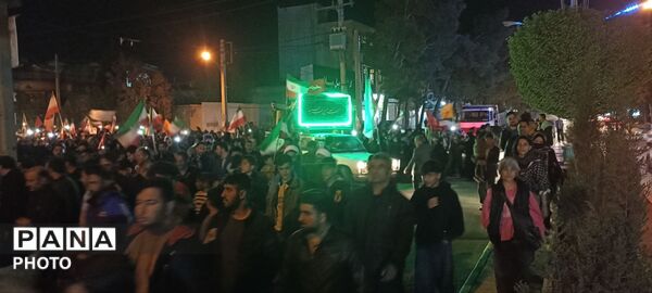 حضور مردم شهرستان کوهدشت در شب چهل و سوم از شهادت رهبر معظم انقلاب 