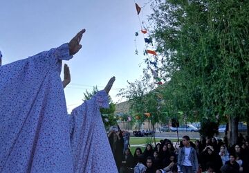 عطر غدیر در کوچه‌پس‌کوچه‌های روستای سرتشنیز