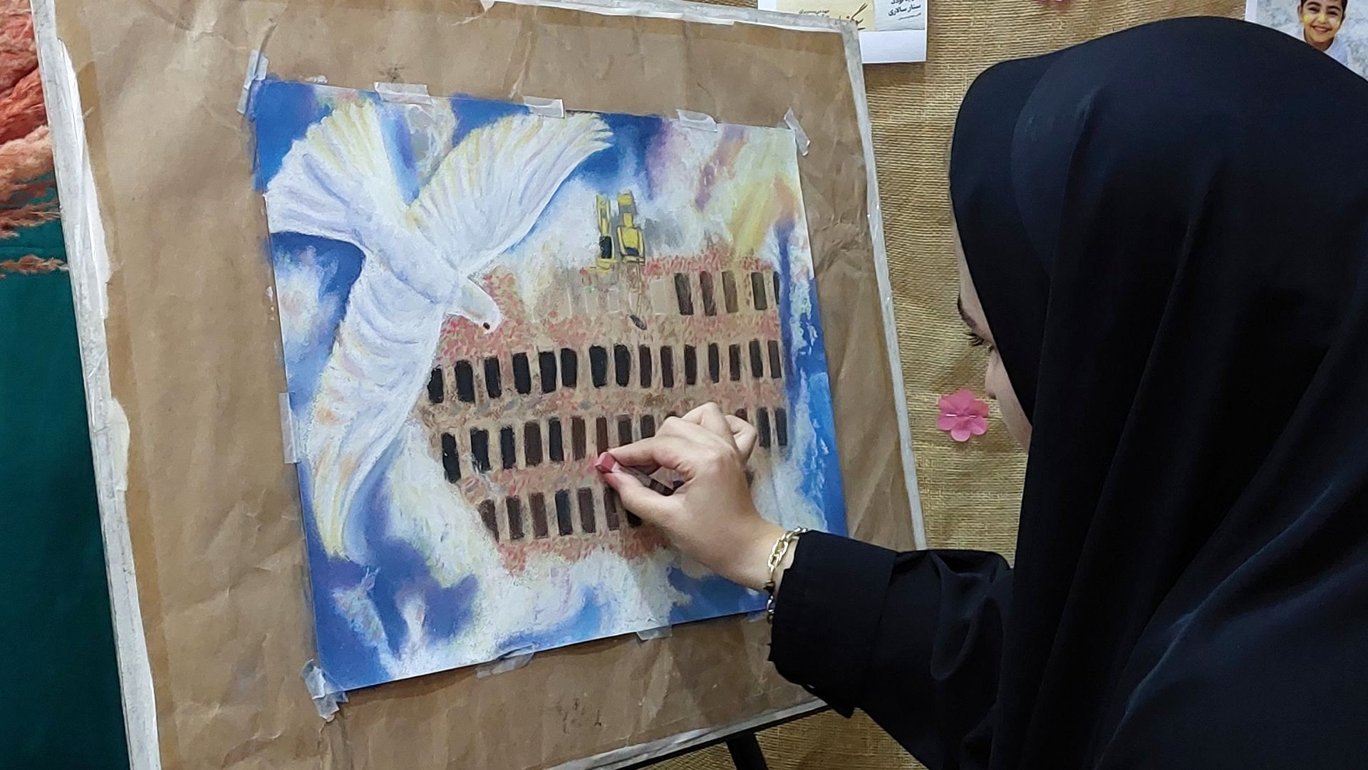 وقتی خبر در قاب نقاشی جان می‌گیرد
