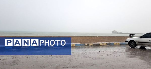 بارش باران چهره بندرعباس را پاییزی و دل‌انگیز کرد