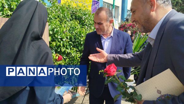 نواخته شدن زنگ سپاس معلم در ساری