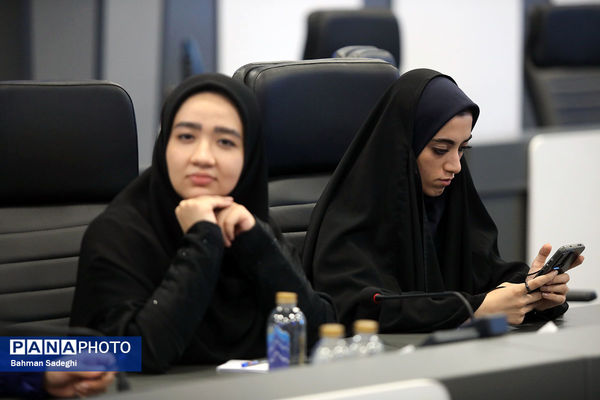 آیین تجلیل از از خبرنگاران هلالیتا