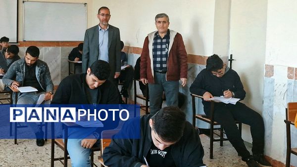 بازدید سرپرست آموزش و پرورش قوچان از روند برگزاری امتحانات شبه نهایی کشوری