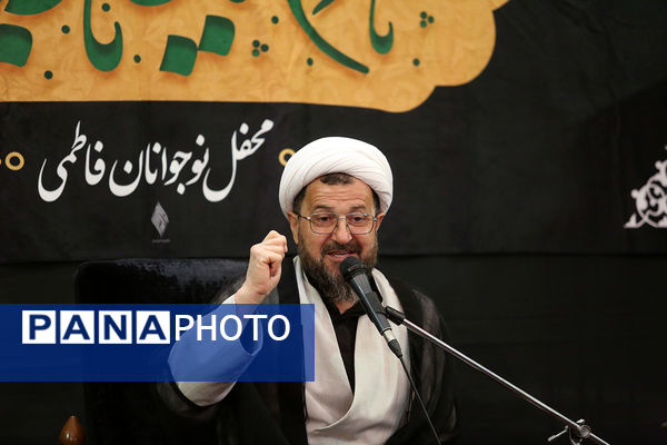 محفل عزاداری نوجوانان در حرم حضرت معصومه(س)