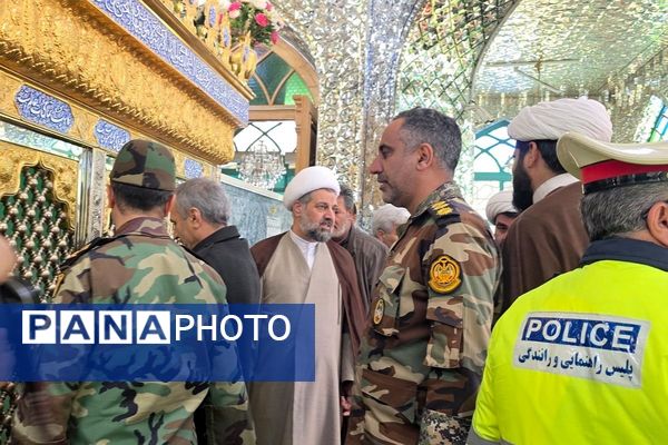 آیین گلباران مزار شهدا با حضور مسئولان شهرستان رباط‌کریم