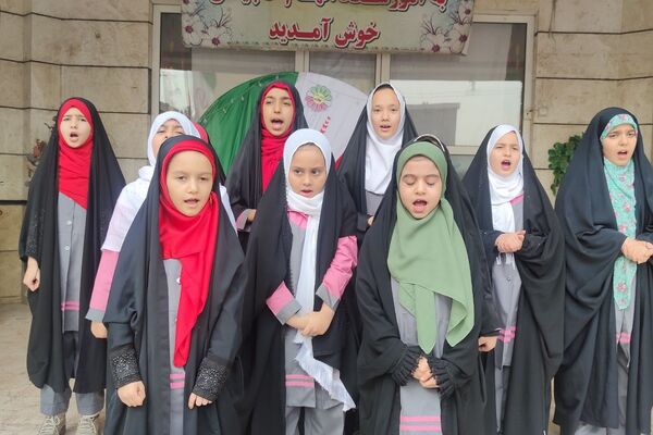 جشن انقلاب در ناحیه دو شهرری با حضور معاون پرورشی و فرهنگی شهرستانهای استان تهران 