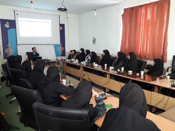 کلاس آموزش خبرنگاری برای دانش‌آموز خبرنگاران شهرستان نیر