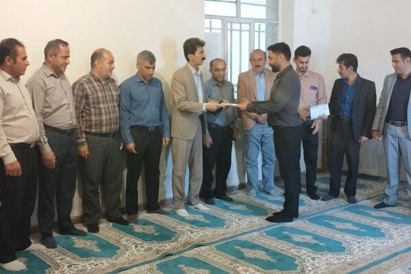 تلاش و تعهد کارشناسان پرتلاش حوزه آموزش نقشی تعیین‌کننده در موفقیت مدارس دارد