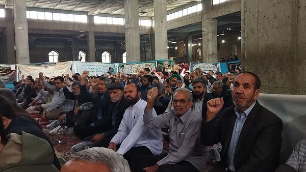 برگزاری نماز جمعه در آغاز هفته بسیج دانش آموزی با حضور دانش آموزان بسیجی نیشابور