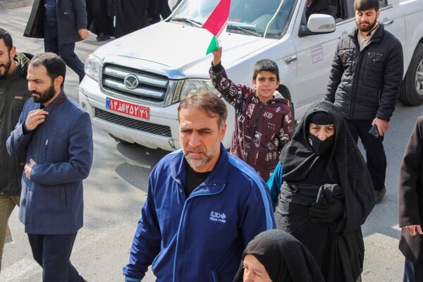 حضور حماسی کودکان و نوجوانان دورود در راهپیمایی 22 بهمن