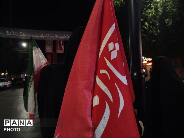 خیابان امام خمینی شهرستان نیشابور باز هم اجتماعات شبانه مردم این شهر را در برمی‌گیرد