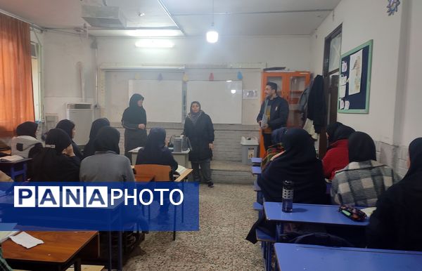 بازید راهبران آموزشی از دبیرستان میثاق منطقه تبادکان مشهد