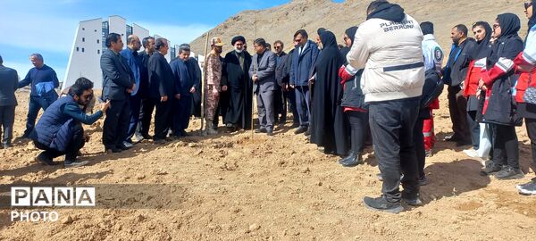 روز درختکاری در شهرکرد 