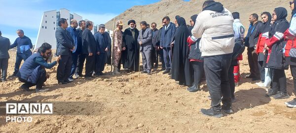 روز درختکاری در شهرکرد 