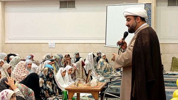 اولین روز اعتکاف دانش‌آموزی ناحیه 2 کرج و شهرستان فردیس