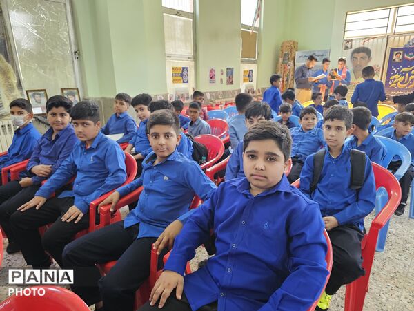 گرامیداشت روز پرچم در دبستان شاهد شهید منصور عامری