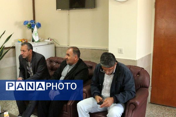 بازدید نماینده مجلس از آموزش‌وپرورش فیروزکوه و دیدار با کتابداران