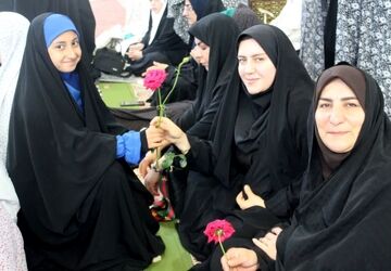 معلم؛ نوری که خاموش نمی‌شود