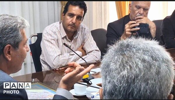 نشست خبری فرماندار کاشمر با اصحاب رسانه به مناسبت هفته دولت