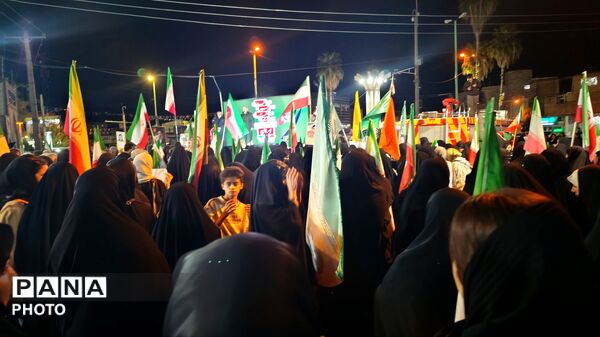 جمع حامیان ایران در میدان بهشتی پلدختر