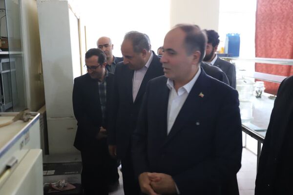 حضور وزیر کشاورزی در مراسم صبحگاهی هنرستان کشاورزی تبریز