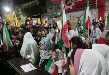 یادبودشهدای دانش‌آموز میناب در روستای فرخ‌آباد زیبادشت کرج