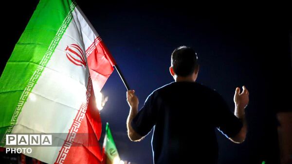 تجمع باشکوه مردم فردیس در یاد و خاطره رهبر شهید امام خامنه‌ای