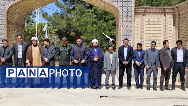 غبارروبی گلزار شهدای شهرستان فاروج 