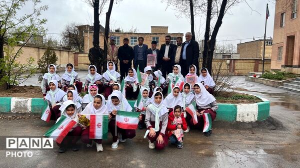 نهال‌ها در دبستان چلیچه به یاد شهدای مدرسه میناب می‌رویند