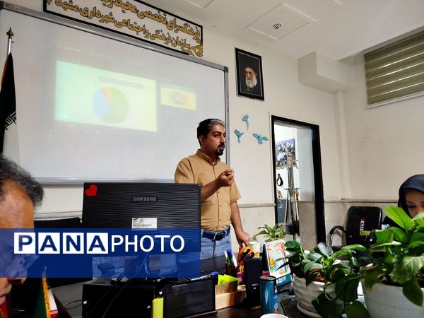 بحران آب مشهد زیر ذره‌بین رسانه‌ها و کارشناسان در فرهنگسرای محیط زیست