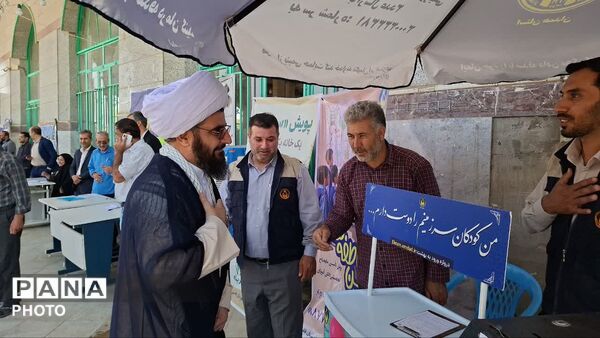اقامه باشکوه نماز جمعه فامنین با حضور پرشور مردم و مسئولان