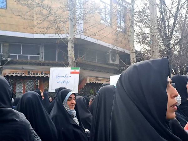 مردم یزد آمدند تا بگویند ما حافظان این نظامیم