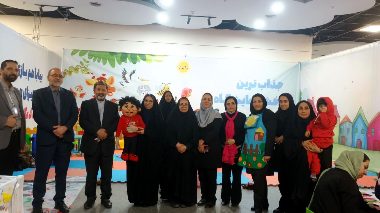 ایوان هنر، گفتگویی بدون کلام از دستان هنرمند بانوان مشهدی است